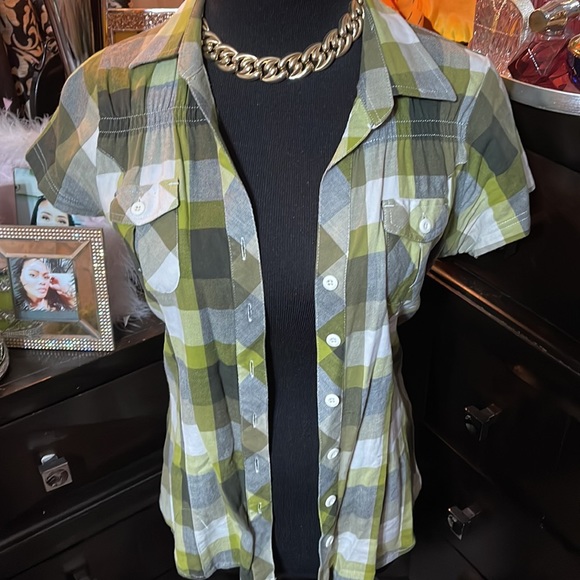 Top - Picture 2 of 8